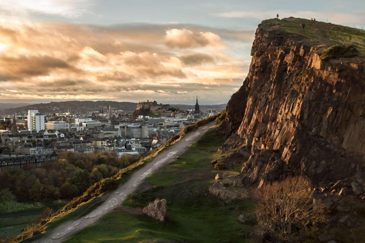Spacious City Centre Family Room Edimburgo Esterno foto